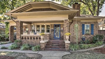 Cottage (2 Bedrooms) | Interior
