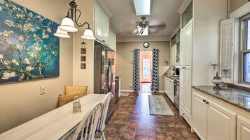 Cottage (2 Bedrooms) | Interior