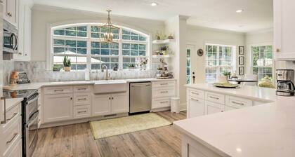 Butterfly Creek Columbus Estate on 3 Acres!