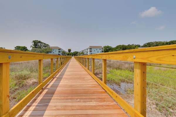 3 Decks & Beach Access: Hilton Head Home - Hilton Head Island, SC