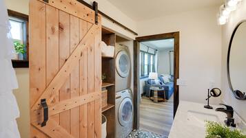 Cottage (2 Bedrooms) | Interior