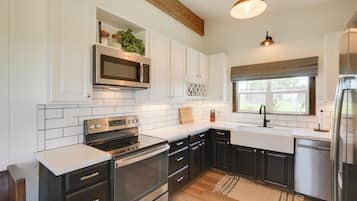 Cottage (2 Bedrooms) | Interior