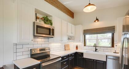 Charming Lodi Retreat: Walk to Local Wineries