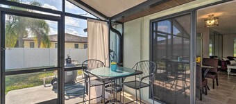 Bright Venice Home w/ Yard < 4 Miles to Beach!