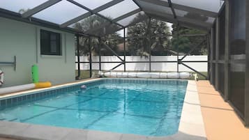 House (3 Bedrooms) | Front of property