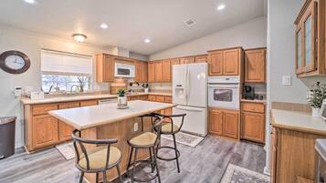 ุงูู
ูุดุฃุฉ ู
ู ุงูุฏุงุฎู