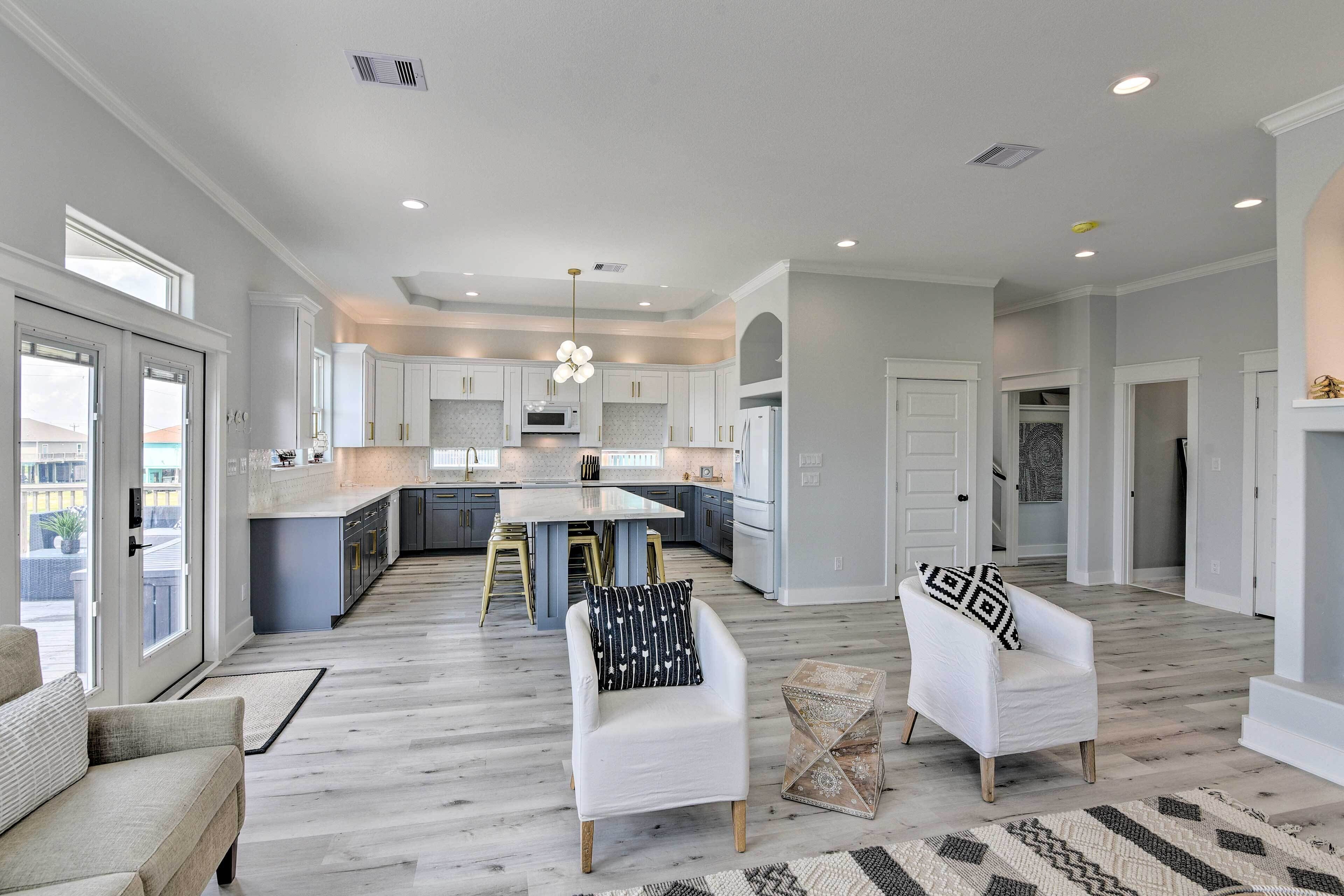 House (4 Bedrooms) | Interior