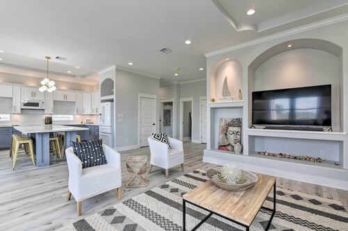 Walk to Crystal Beach: Chic Family Retreat w/ Deck