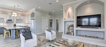 Walk to Crystal Beach: Chic Family Retreat w/ Deck
