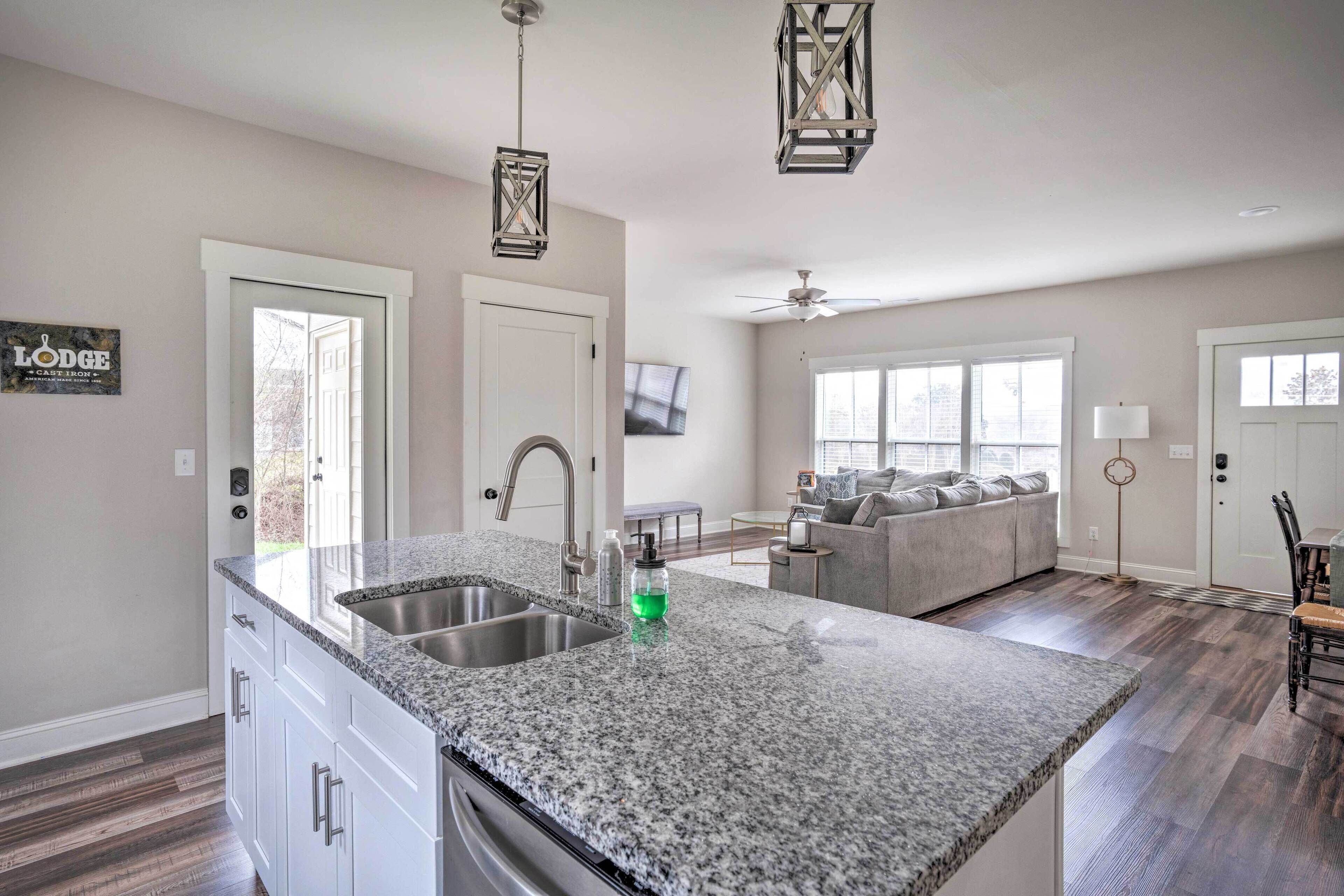 House (4 Bedrooms) | Interior