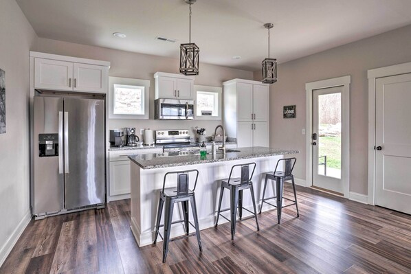 House (4 Bedrooms) | Interior - Wooded Escape w/ Beautiful Backyard + Mtn Views! (Chattanooga)