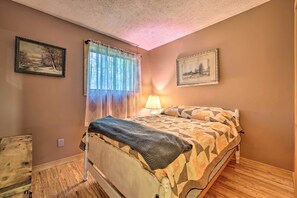 3 chambres, espace de travail pour ordinateur portable, draps fournis