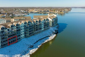 Apartment (4 Bedrooms) | Interior - Lake-view Condo w/ Community Pools in Osage Beach! (Osage Beach)