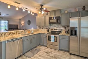 House (3 Bedrooms) | Private kitchen | Microwave, oven, stovetop, dishwasher