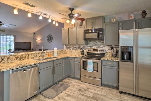 獨棟房屋 (3 Bedrooms) | 私人廚房 | 微波爐、烤箱、爐台、洗碗機