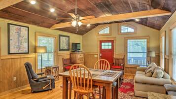 House (1 Bedroom) | Interior