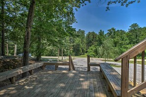 Interior - The Treehouse at Kudzu Cove Cabins Resort (Guntersville)