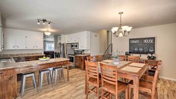 Talo (4 Bedrooms) | Sisätilat