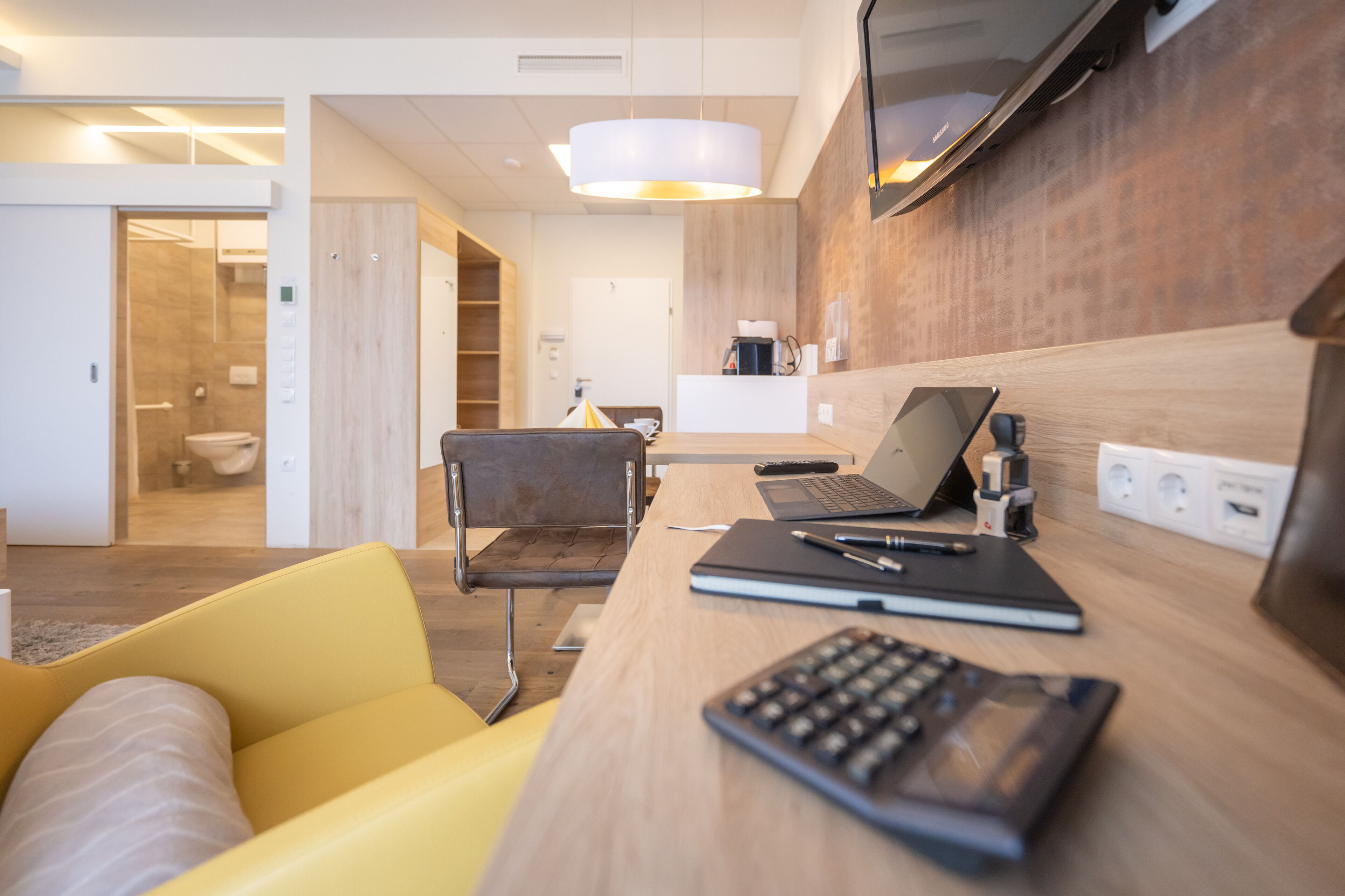 Premium bedding, in-room safe, desk, laptop workspace