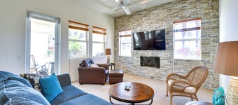 Pool & Hot Tub Access: La Quinta Vacation Home