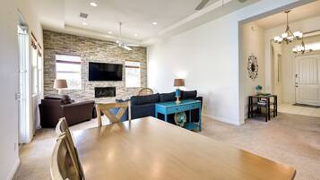 House (2 Bedrooms) | Interior