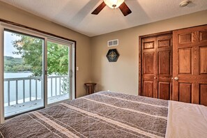 House (5 Bedrooms) | Interior - Ideally Located Home w/ Private Dock in Camdenton! (Camdenton)