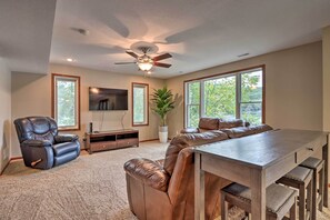 Interior - Ideally Located Home w/ Private Dock in Camdenton! (Camdenton)