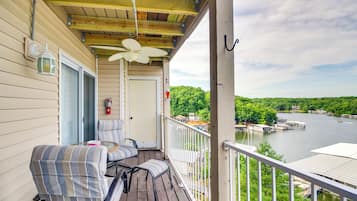 Apartment (2 Bedrooms) | Front of property