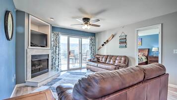 Apartment (2 Bedrooms) | Front of property