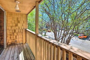 Terrace/patio - Pet-friendly Bryan Escape ~ 2 Mi to Texas A & M (Bryan)