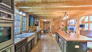 Rumah (Multiple Bedrooms) | Interior