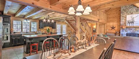 Casa (Multiple Bedrooms) | Parte interna