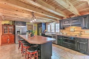 House (Multiple Bedrooms) | Interior