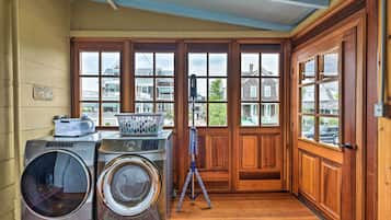 Maison (Multiple Bedrooms) | Intérieur