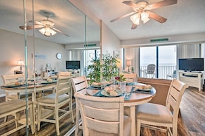 Interior - Oceanfront Garden City Beach Condo For Families! (Murrells Inlet)