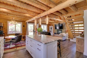 하우스 (2 Bedrooms) | 전용 주방 | 전자레인지, 오븐, 쿡탑, 식기 세척기