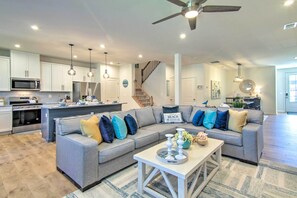 Interior - Porch + Pool Access: Millville Townhome! (Millville)