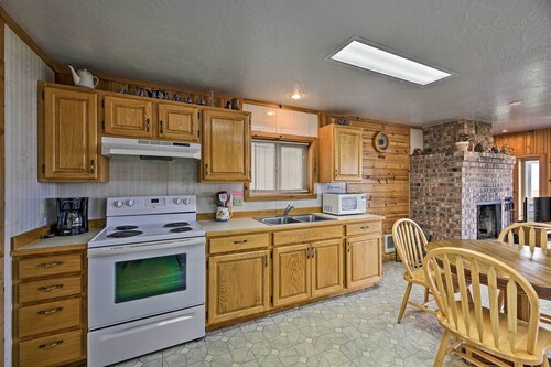 Sanderling Sea Cottages, Unit 3 w/ Private Balcony