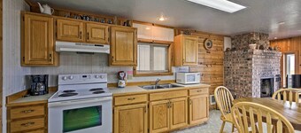 Sanderling Sea Cottages, Unit 3 w/ Private Balcony