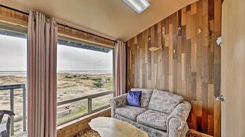 Cottage (2 Bedrooms) | Interior