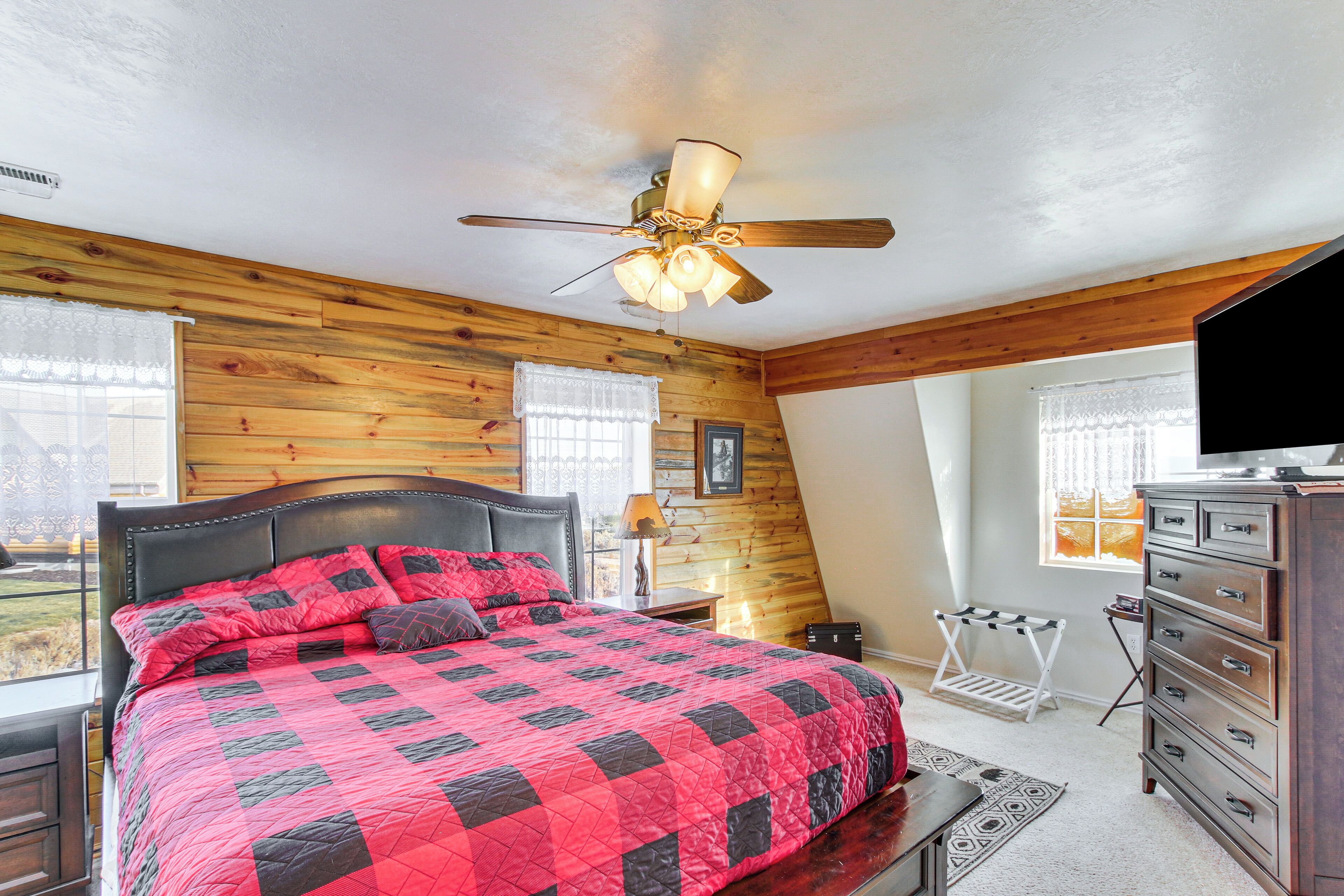 House (4 Bedrooms) | Interior