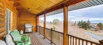 Scenic Views & Game Room: Garden City Retreat!