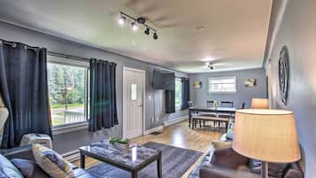 House (3 Bedrooms) | Front of property