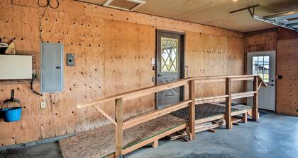 Farmhouse in Country Setting Near Gravity Hill