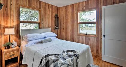 Farmhouse in Country Setting Near Gravity Hill