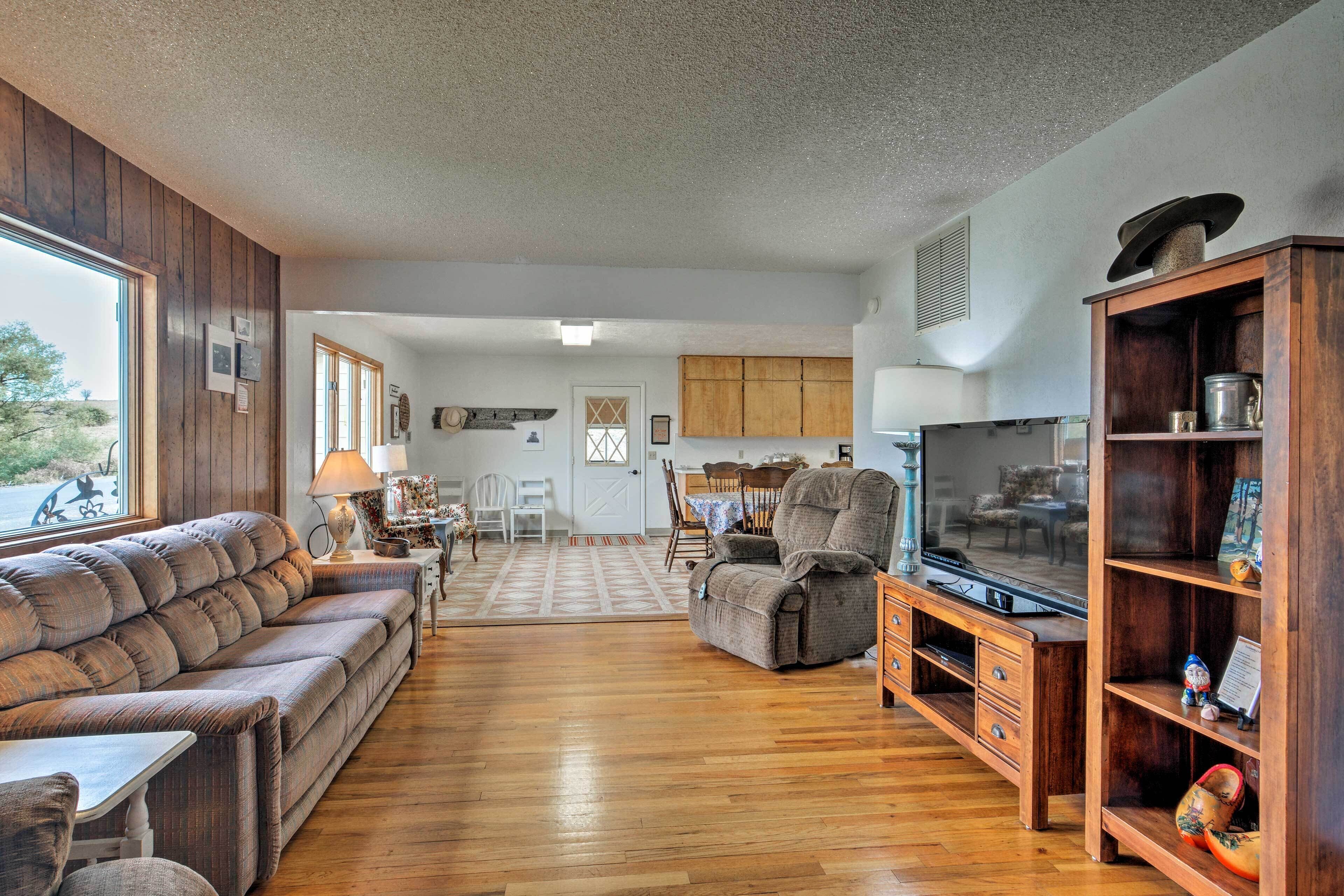 House (4 Bedrooms) | Interior