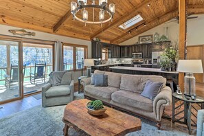 House (3 Bedrooms) | Interior - Renovated Riverfront Retreat w/ Deck & Grill! (Mountain View)