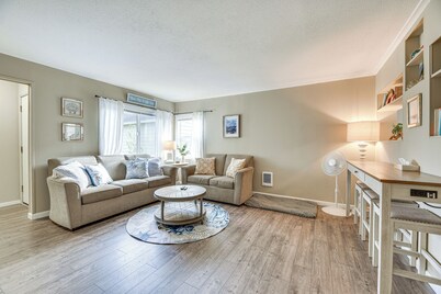 Pet-friendly Hoquiam Cottage w/ River Access!