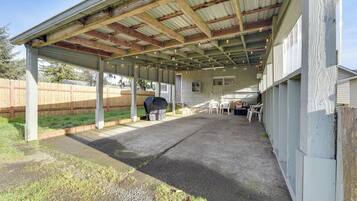 ์ฝํฐ์ง (2 Bedrooms) | ๋ด๋ถ