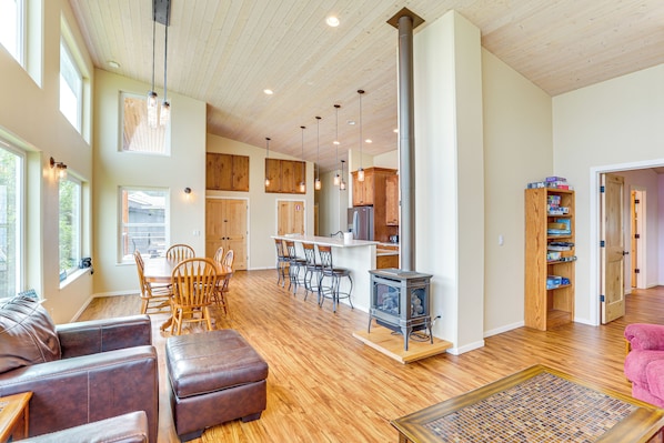 House (3 Bedrooms) | Interior